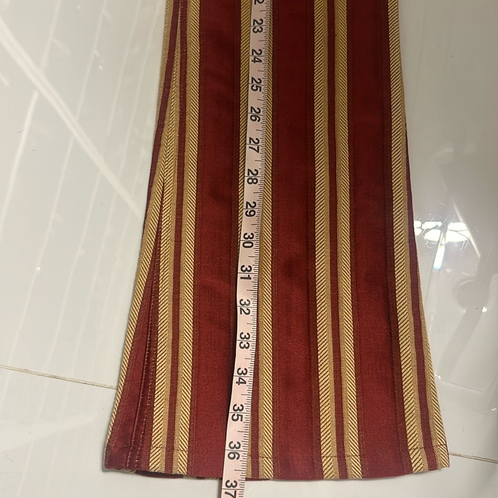Alice + Olivia red and beige pants - Picture 8 of 9